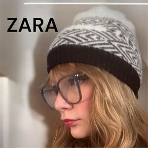 ZARA Girls Winter Knit Beanie Hat Black Cream Logo Design